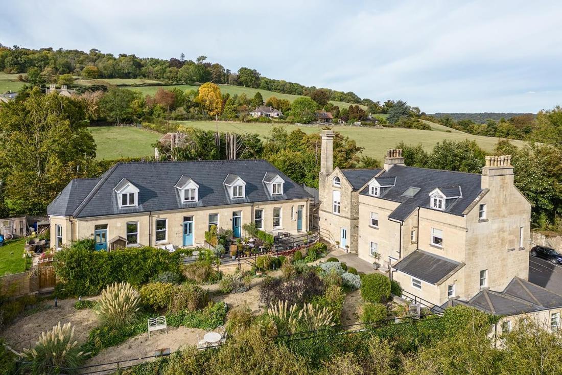 Spacious 2 Bedroom House With Stunning Views Bath Exterior foto